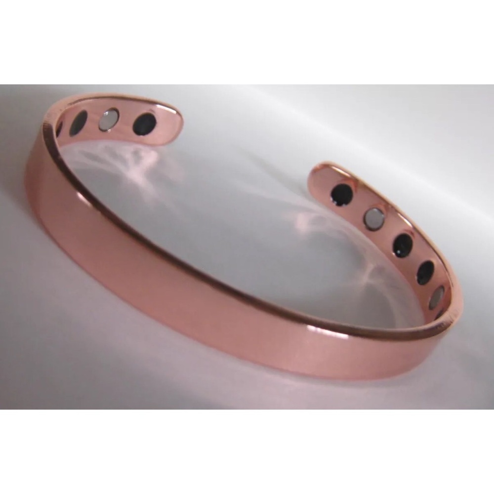 Magnetic copper bracelet
